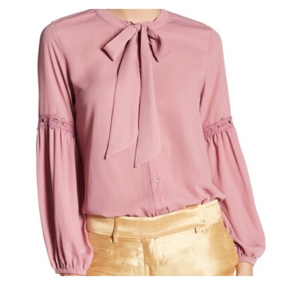 Harve Bernard Button Down Blush Top - Picture 1 of 8